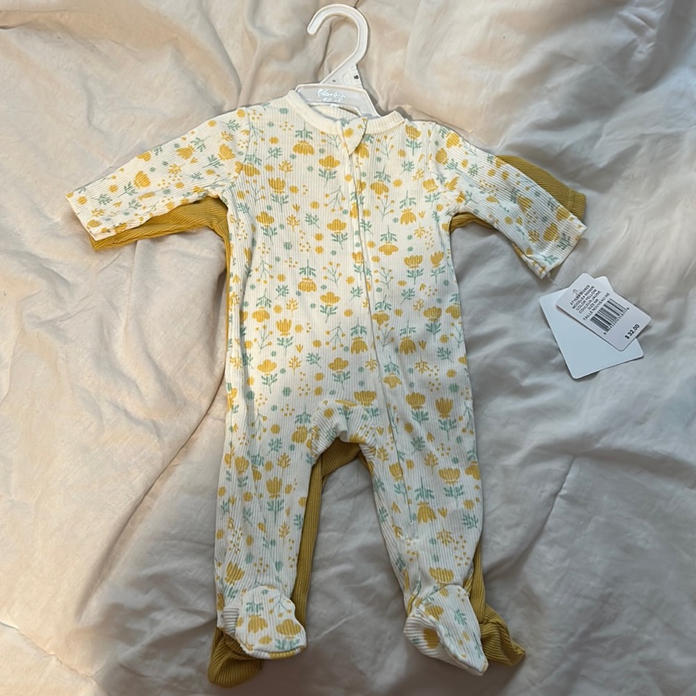 2 pack new born baby clothes